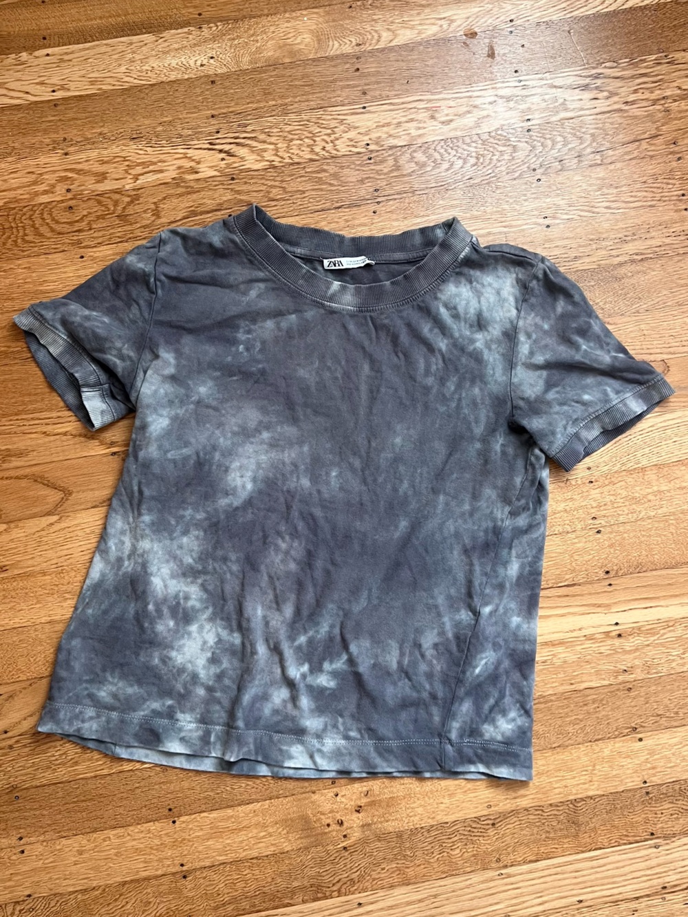 Zara Women's Gray Tie-Dye Short Sleeve Tee